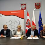 Podpisanie umowy na remont zaplecza sportowego w ZSZ im. J. Ruszkowskiego