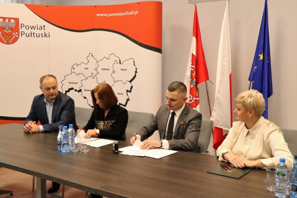 Podpisanie umowy na roboty budowlane z ZS im. Bolesława Prusa