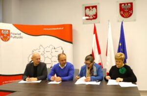Podpisanie umowy na przebudowę drogi powiatowej na odcinku Kowalewice Włościańskie – Ostrzeniewo