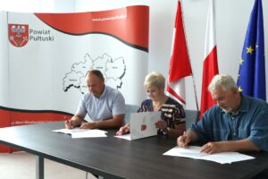 Podpisanie umowy na przebudowę drogi powiatowej w Skórznicach