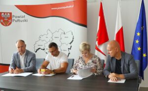 Powiat Pułtuski podpisał umowy na „Kompleksową przebudowę dróg powiatowych na terenie Powiatu Pułtuskiego”