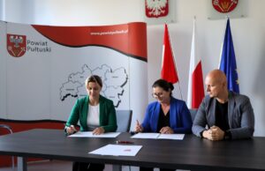 Podpisanie umowy na wykonanie chodnika w Nowych Borsukach