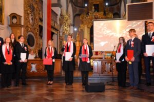 Program artystyczny w wykonaniu uczniów LO im. Piotra Skargi z okazji Narodowego Święta Niepodległości